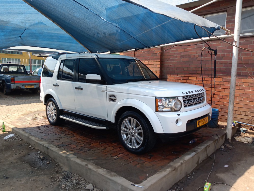 Land Rover for hire