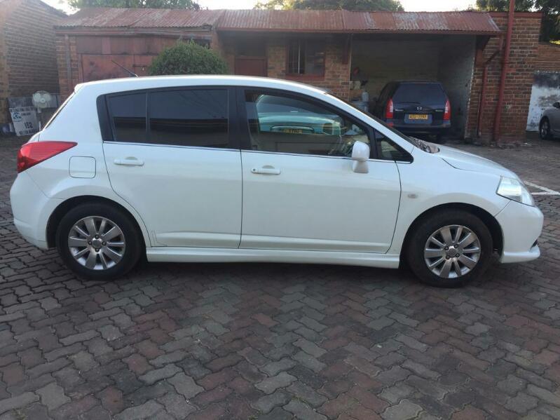Nissan Tiida Latio