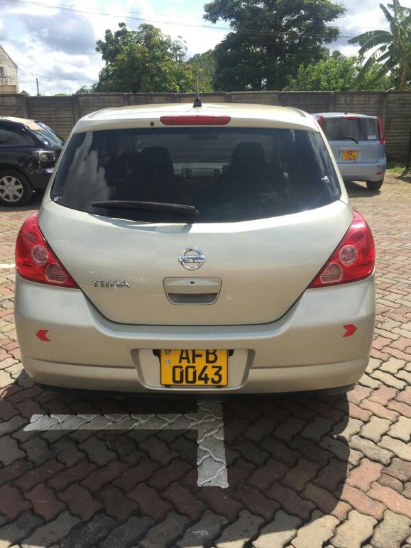 Nissan Tiida Latio