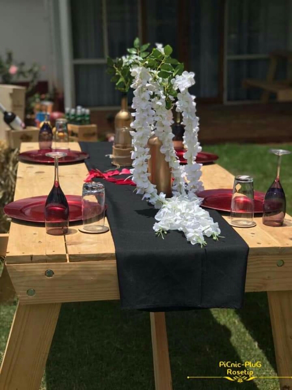 Roora/Picnic Decor
