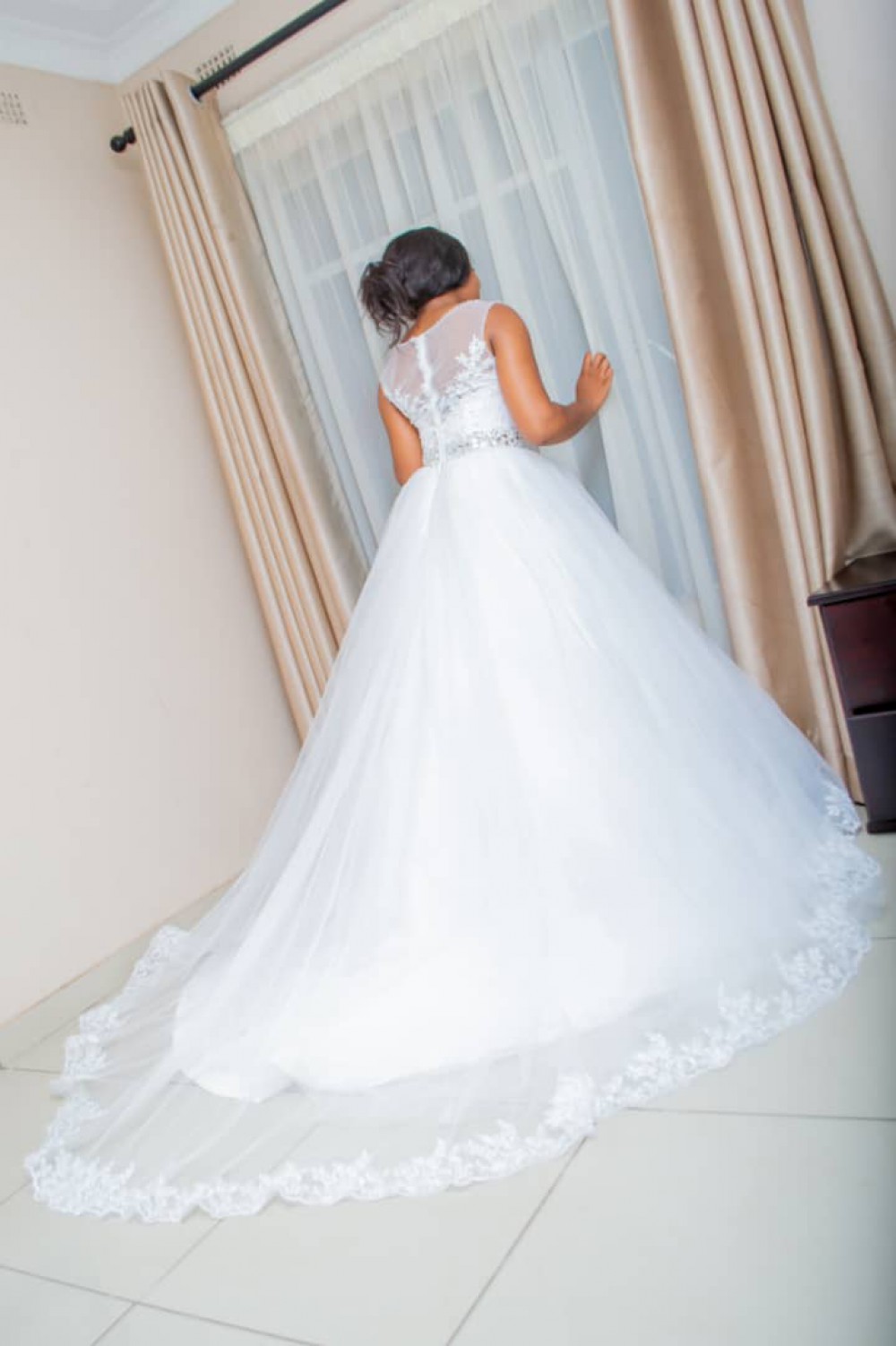 Wedding Gowns & Dresses